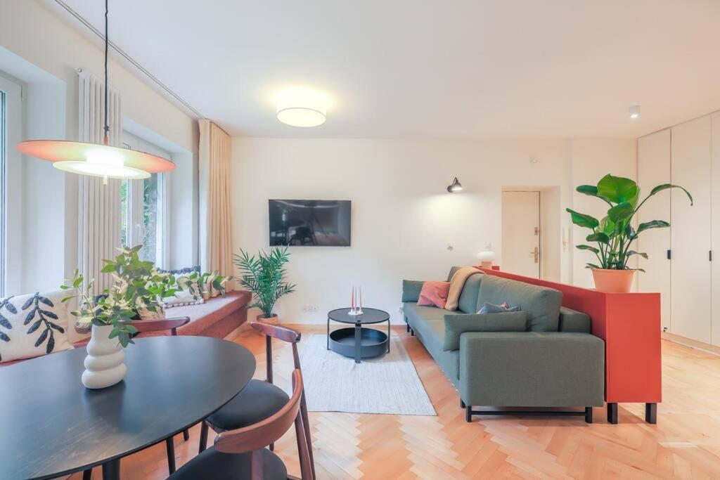 Cityscape Haven: Urban Retreat Gdansk Exterior photo